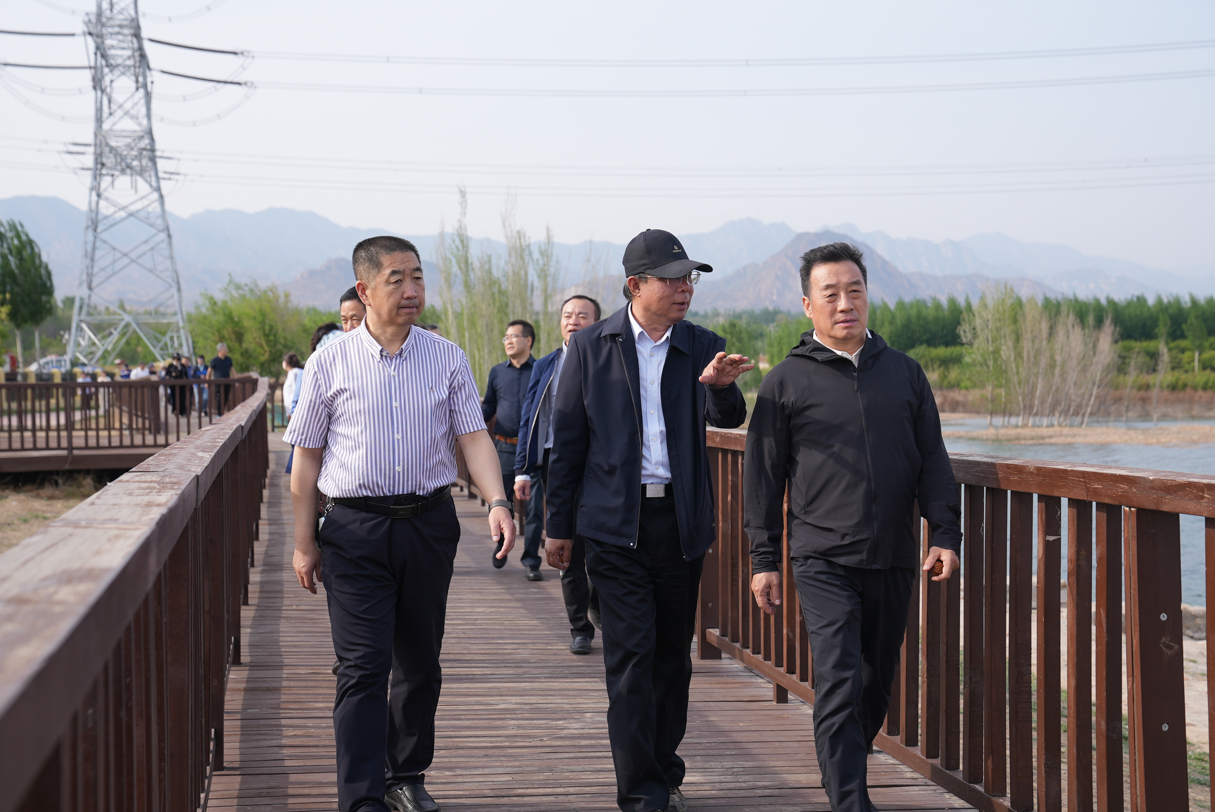 北京市人大代表、海淀區(qū)人大常委會(huì)調(diào)研永定河綜合治理與生態(tài)修復(fù) 北京市人大代表、海淀區(qū)人大常委會(huì)調(diào)研永定河綜合治理與生態(tài)修復(fù)