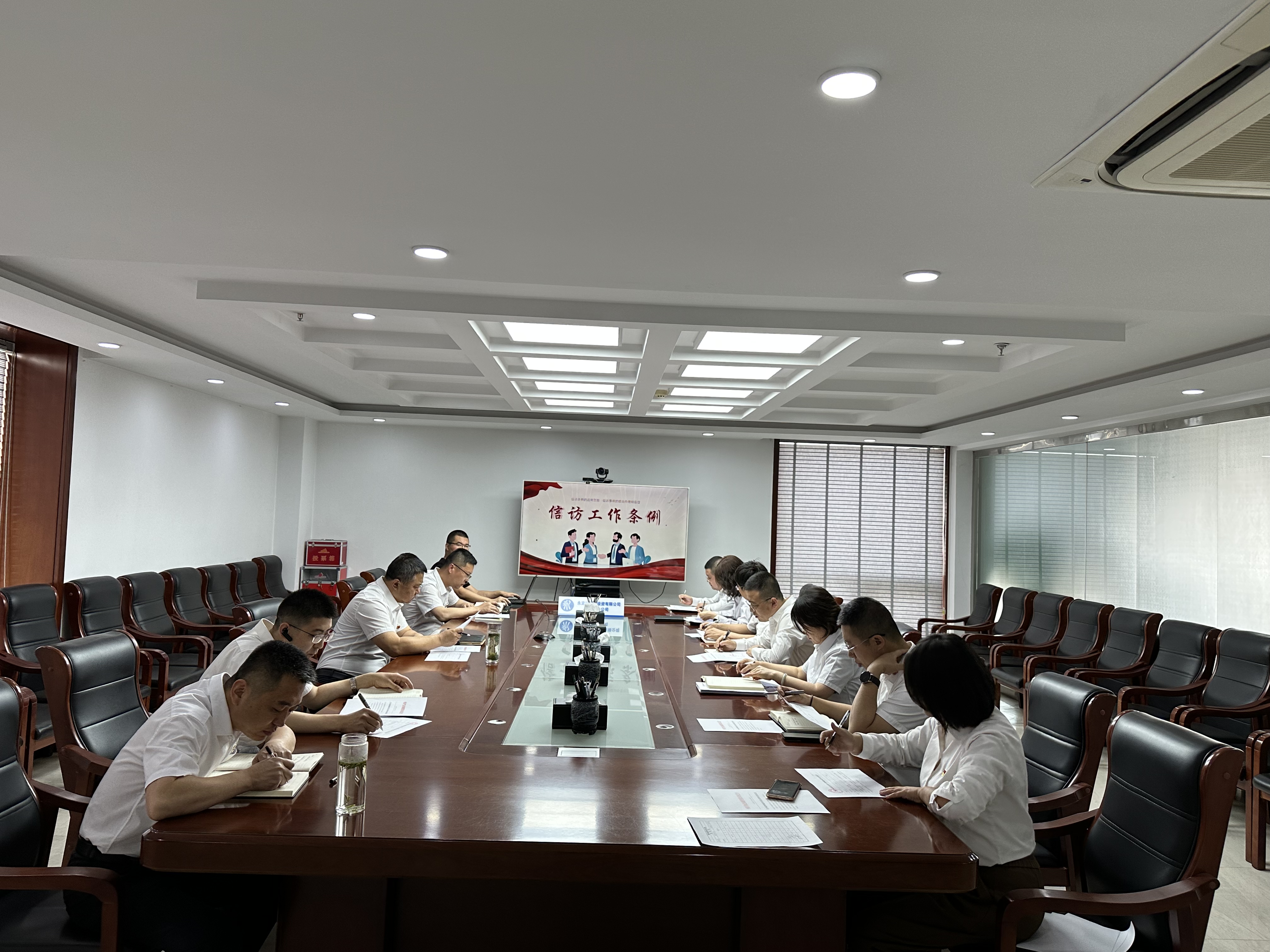 朔州分公司開展《信訪工作條例》實(shí)施 一周年主題宣傳活動 朔州分公司開展《信訪工作條例》實(shí)施 一周年主題宣傳活動