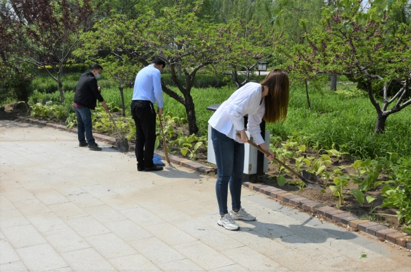 這個“五四” 青年很忙 這個“五四” 青年很忙